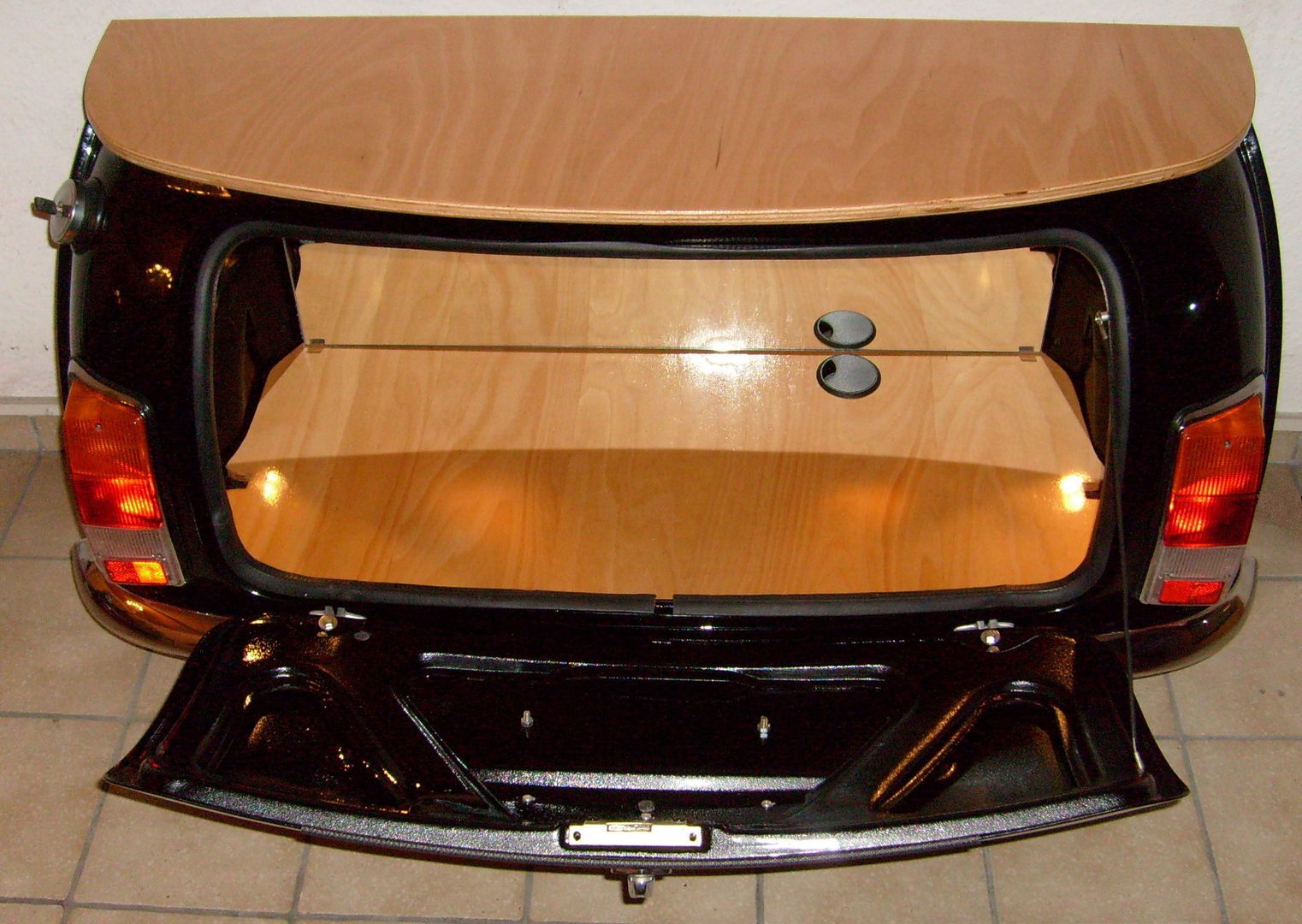 Auto-Bars und Auto-"Schränkchen", Automöbeldesign Automöbeldesign Livings de estilo ecléctico Alacenas y cajoneras