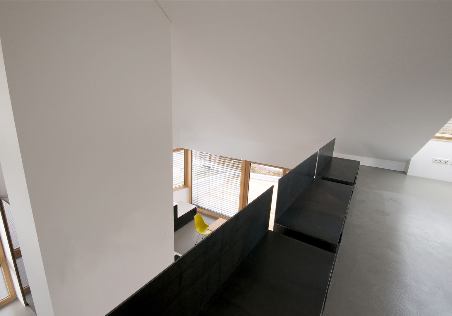 Beton 2+, Udo Ziegler | Architekten Udo Ziegler | Architekten Modern Corridor, Hallway and Staircase