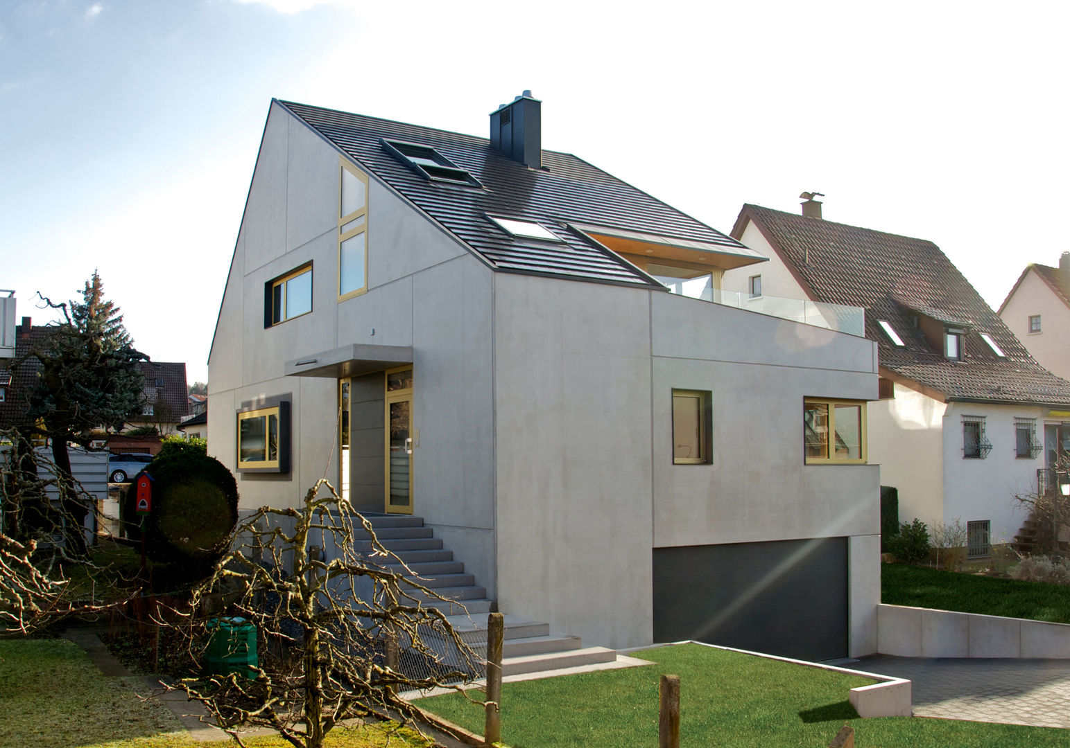 Beton 2+, Udo Ziegler | Architekten Udo Ziegler | Architekten Moderne Häuser Himmel,Gebäude,Anlage,Fenster,Haus,Die Architektur,Wolke,Grundstück,Baum,Gras