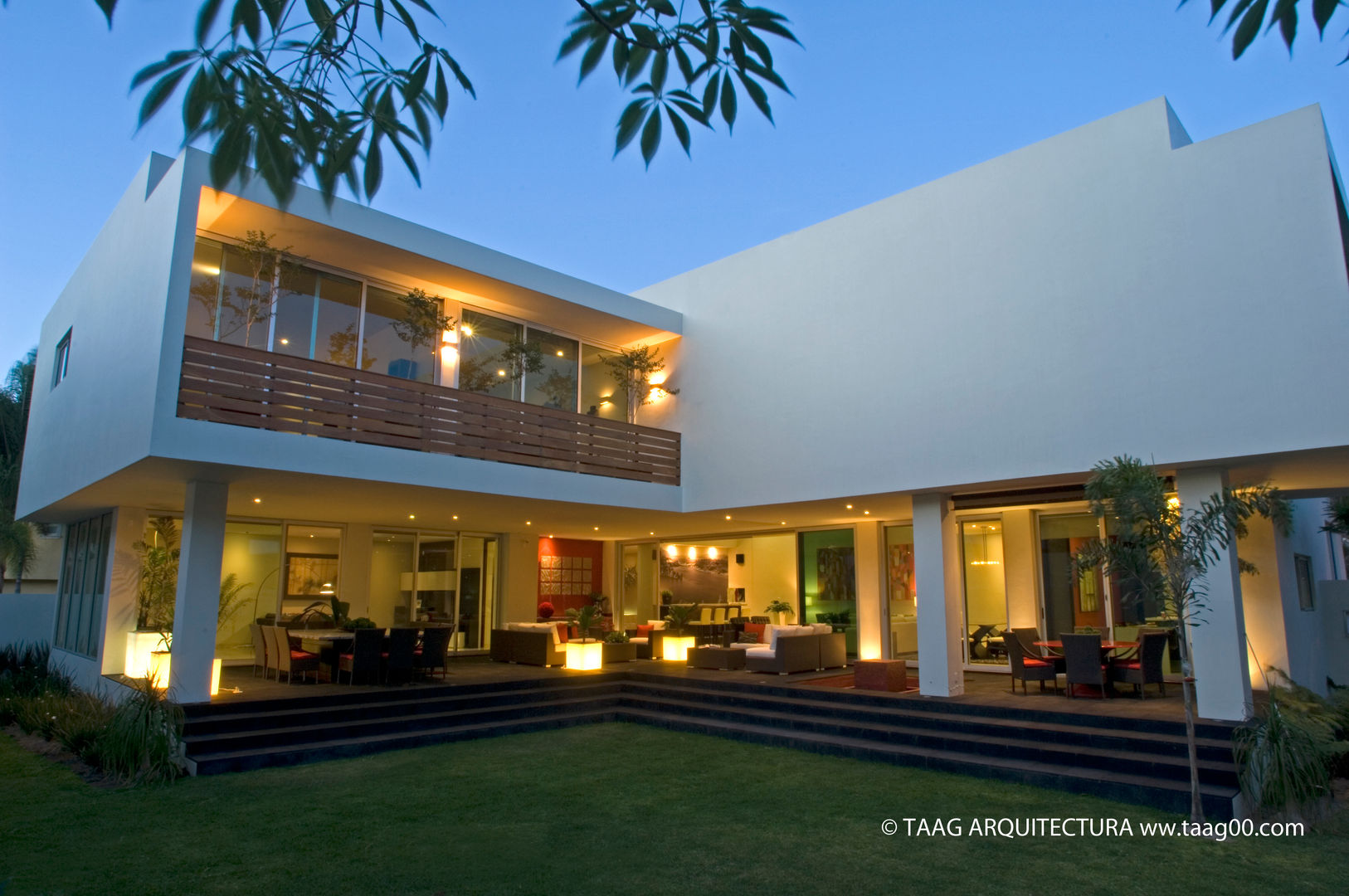 Vista del jardín interior TaAG Arquitectura Casas modernas