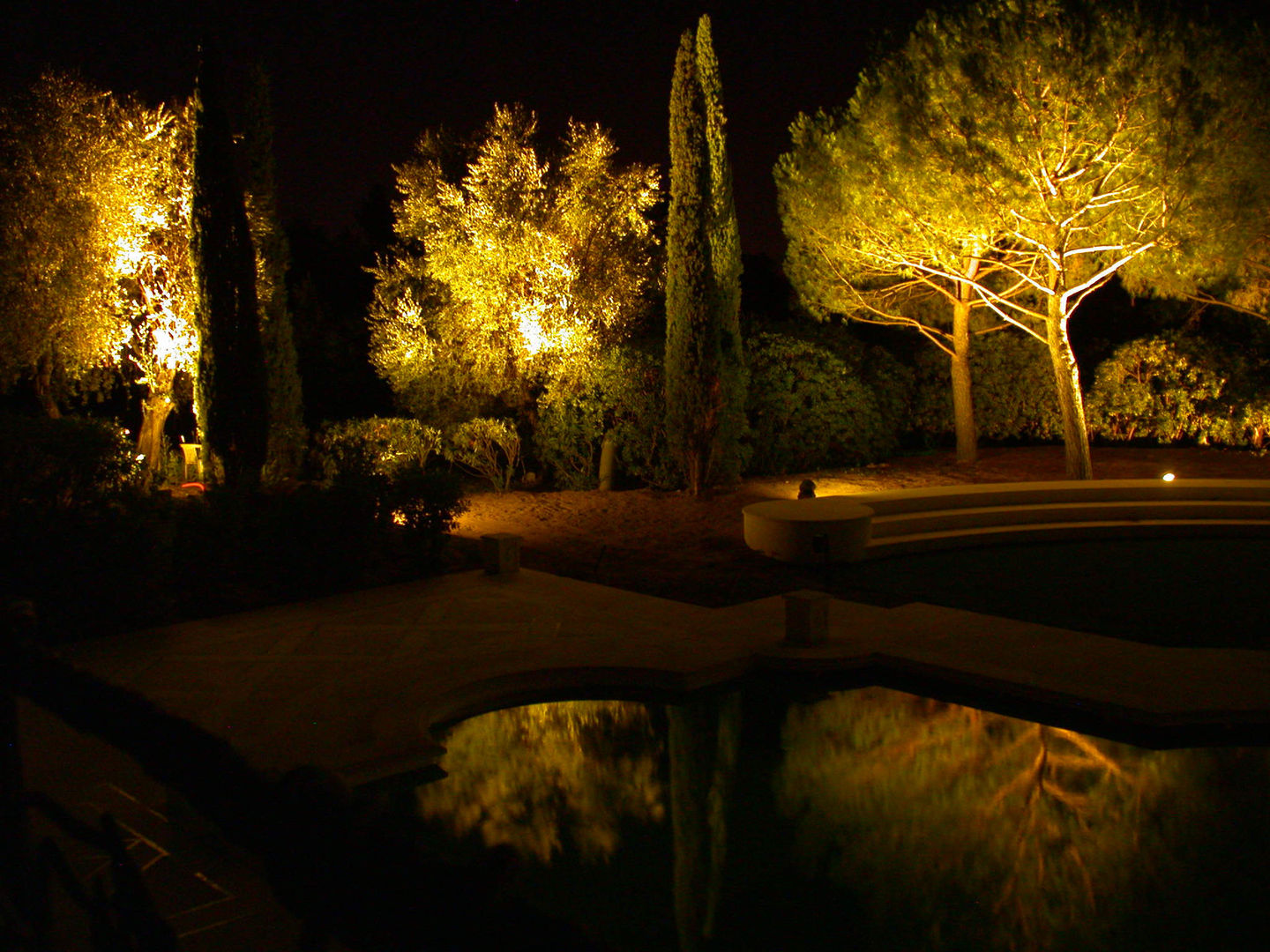 Private Villa in French Riviera, Cannata&Partners Lighting Design Cannata&Partners Lighting Design حديقة