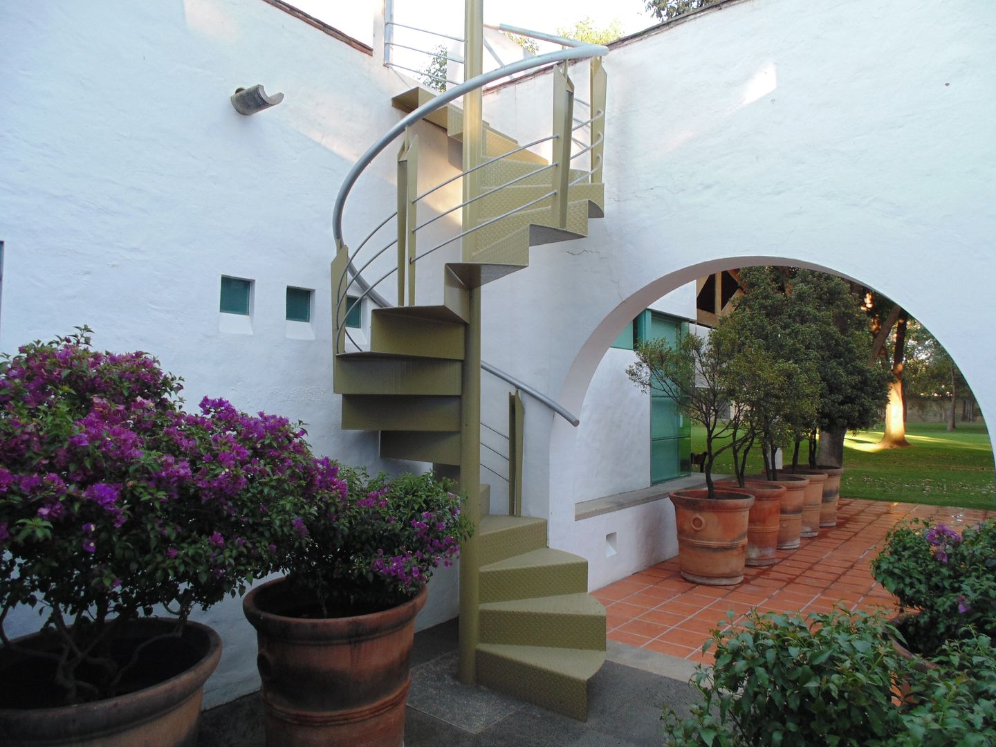 Huerta en Tesistán, Taller Luis Esquinca Taller Luis Esquinca Couloir, entrée, escaliers modernes