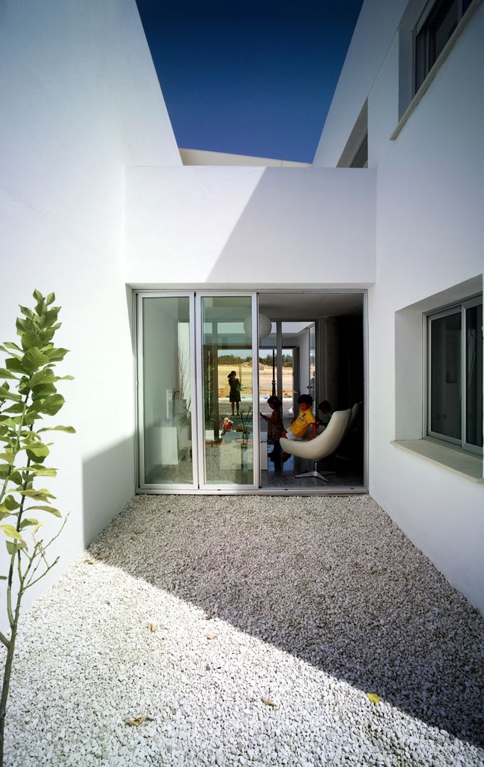 26 bioclimatic social houses, gabriel verd arquitectos gabriel verd arquitectos