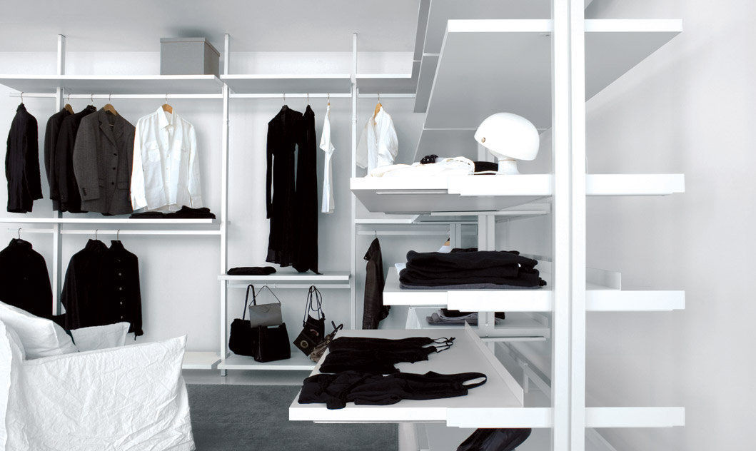 homify Modern style bedroom Wardrobes & closets