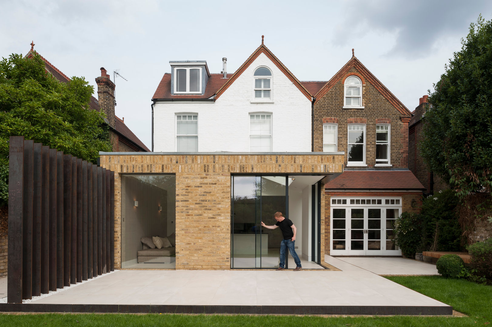 homify Puertas y ventanas modernas