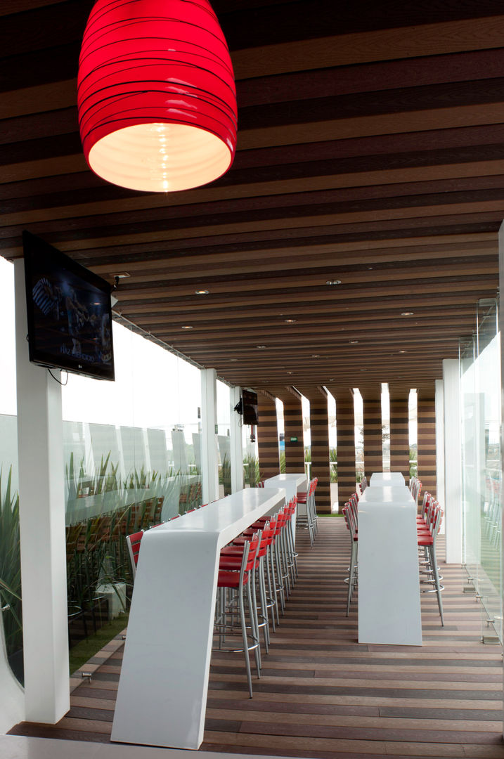 Cafe Azul y Rojo, Boutique de Arquitectura (Sonotectura + Refaccionaria) Boutique de Arquitectura (Sonotectura + Refaccionaria) Balcony, veranda & terrace