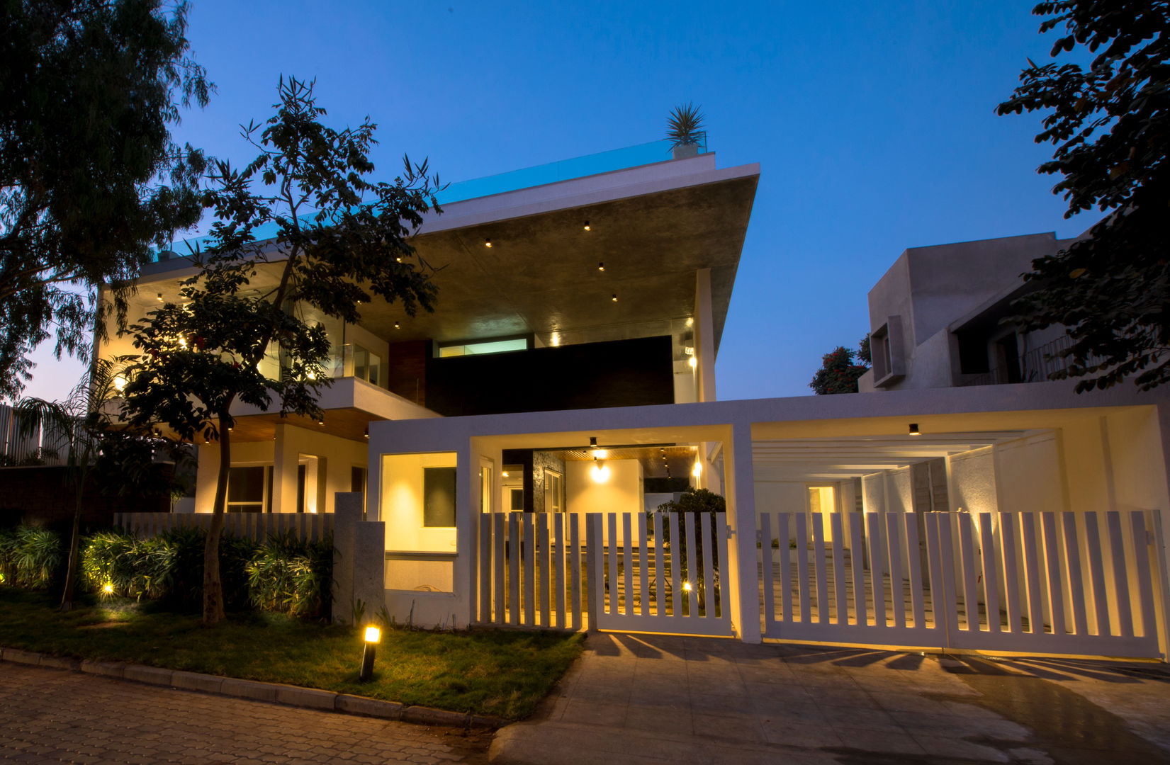 Residence at H2, Balan & Nambisan Architects Balan & Nambisan Architects Modern Evler
