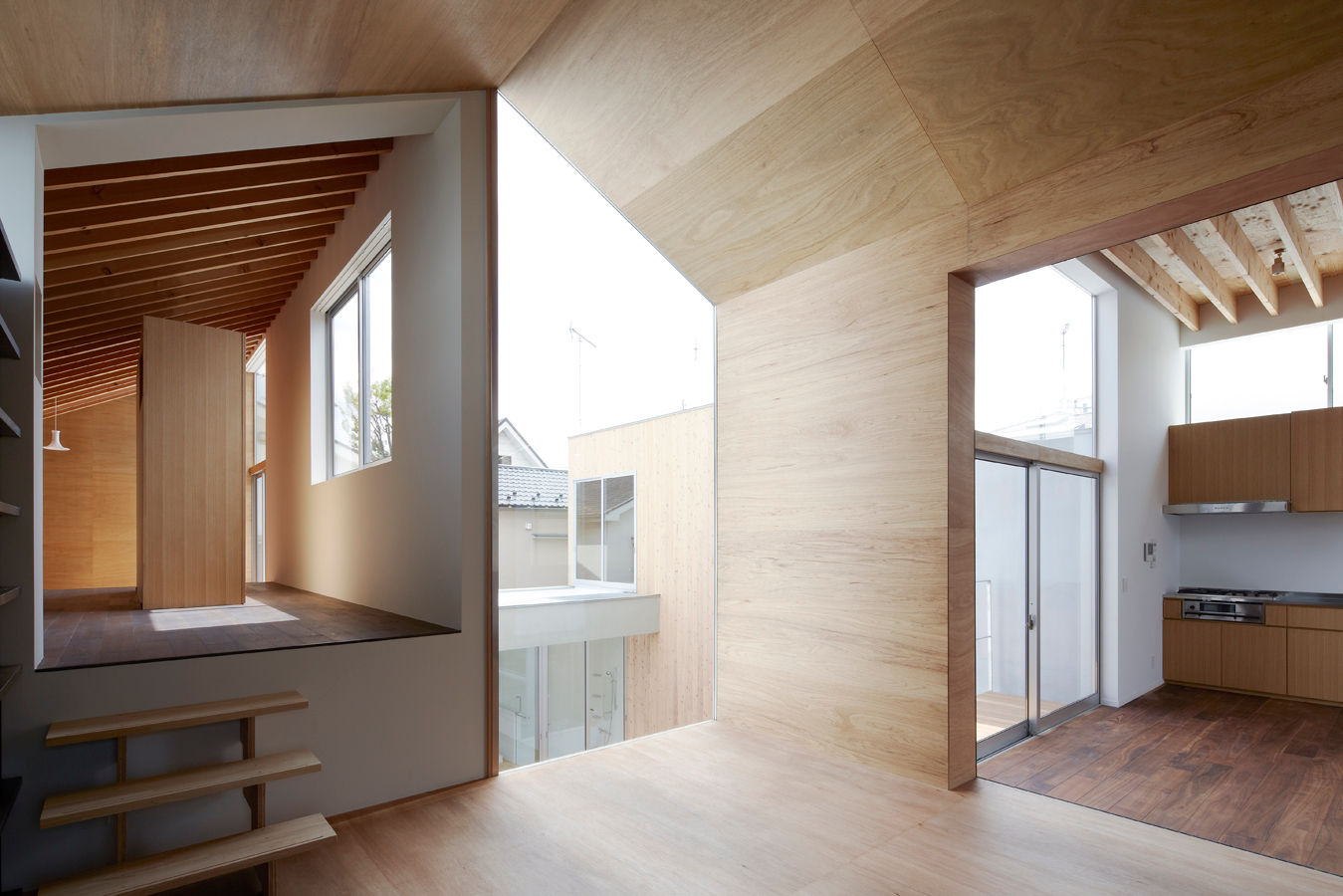 House in Sakuradai, 鈴木淳史建築設計事務所 鈴木淳史建築設計事務所 Eclectic style living room Wood Wood effect