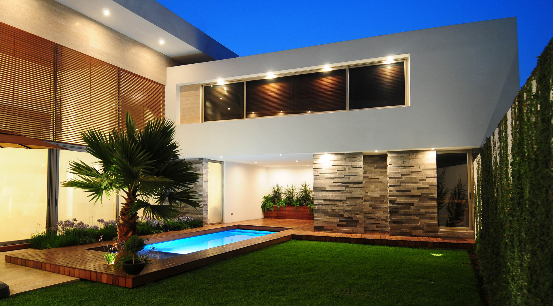 Casa EV, ze|arquitectura ze|arquitectura Rumah Modern