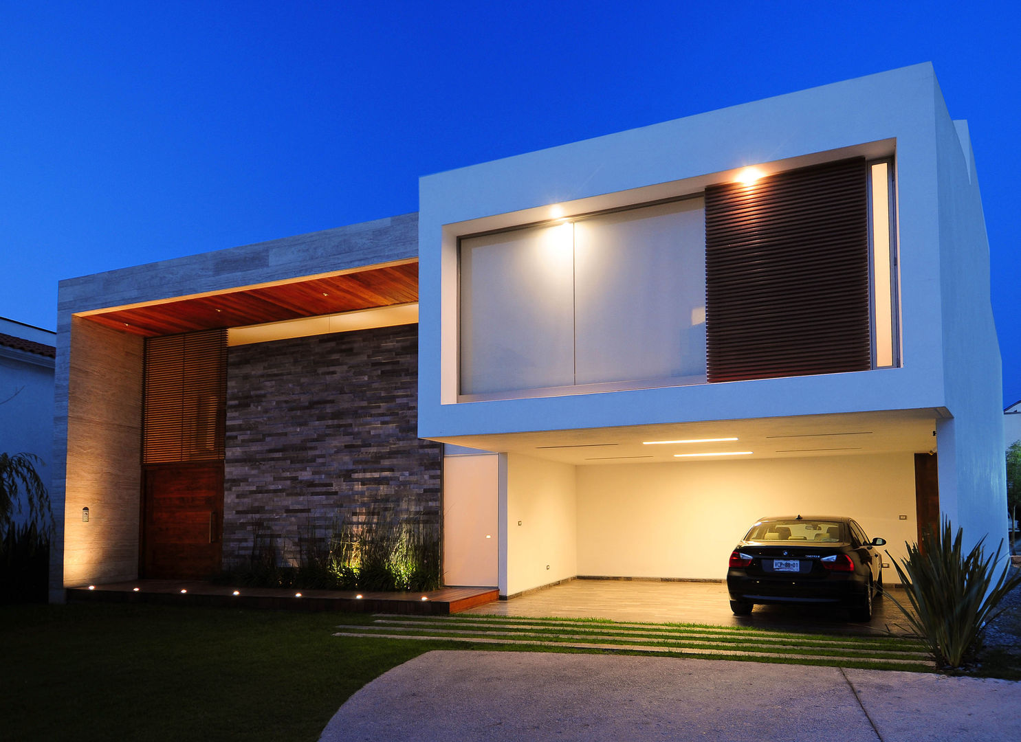 Casa EV, ze|arquitectura ze|arquitectura Rumah Modern