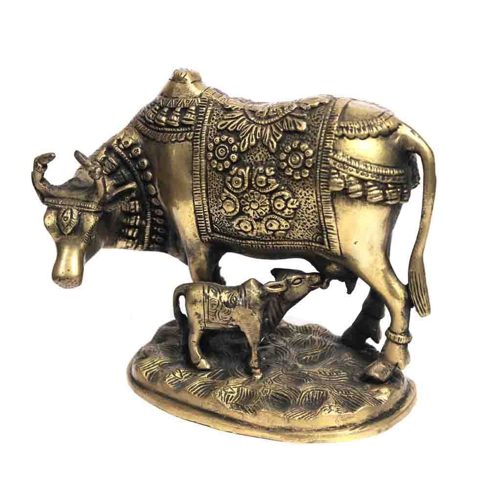 Kamdhenu Cow & Calf Statue /Sacred Wish Fulfilling Cow/ Symbol Of Good Luck Prosperity and Love/ Antique Finish Brass Sculpture/ Auspicious Gifts, M4design M4design Інші кімнати ліпити