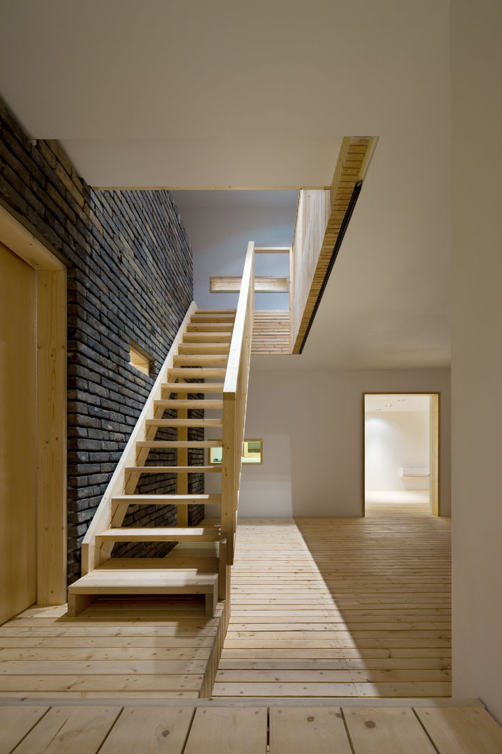 김교수댁 집수리(Professor KIM'S Jip-soori), 무회건축연구소 무회건축연구소 Modern Corridor, Hallway and Staircase