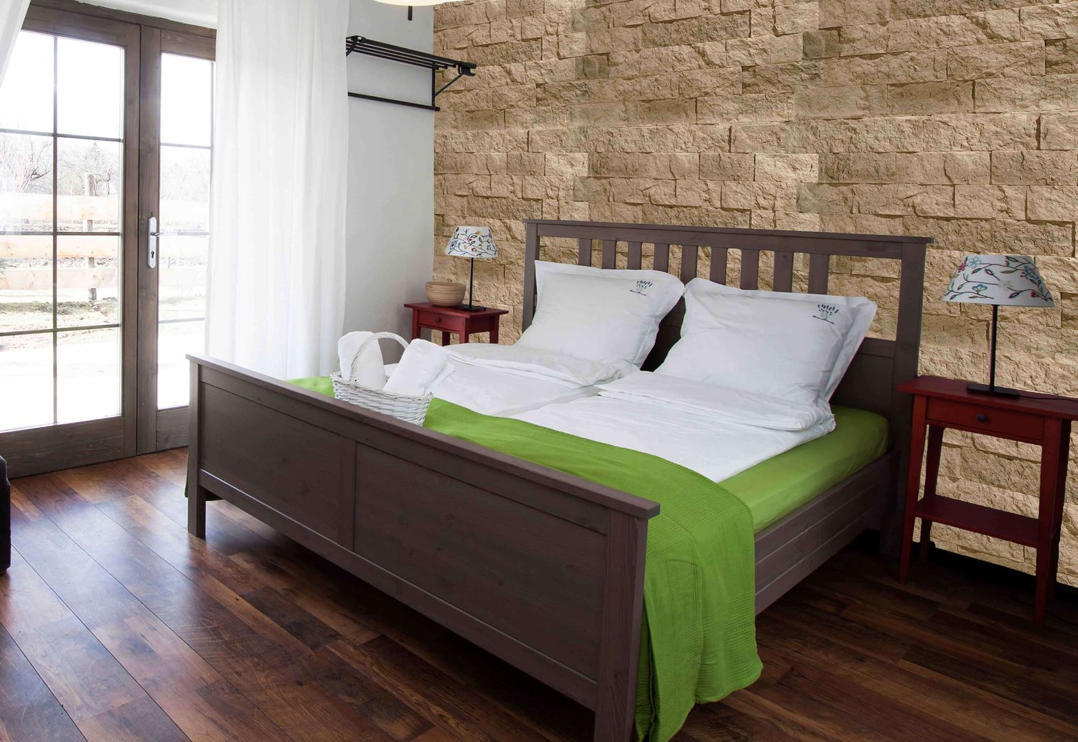 homify Country style walls & floors Chipboard