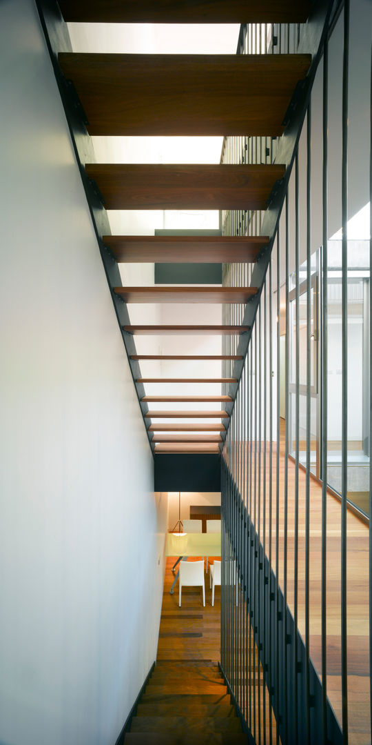 Vivienda Teresa, Rocamora Arquitectura Rocamora Arquitectura Modern corridor, hallway & stairs