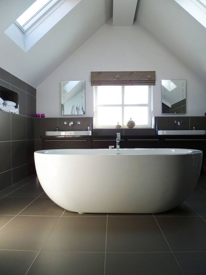 Streamside Close, Timperley, Altrincham, Capra Architects Capra Architects Modern bathroom