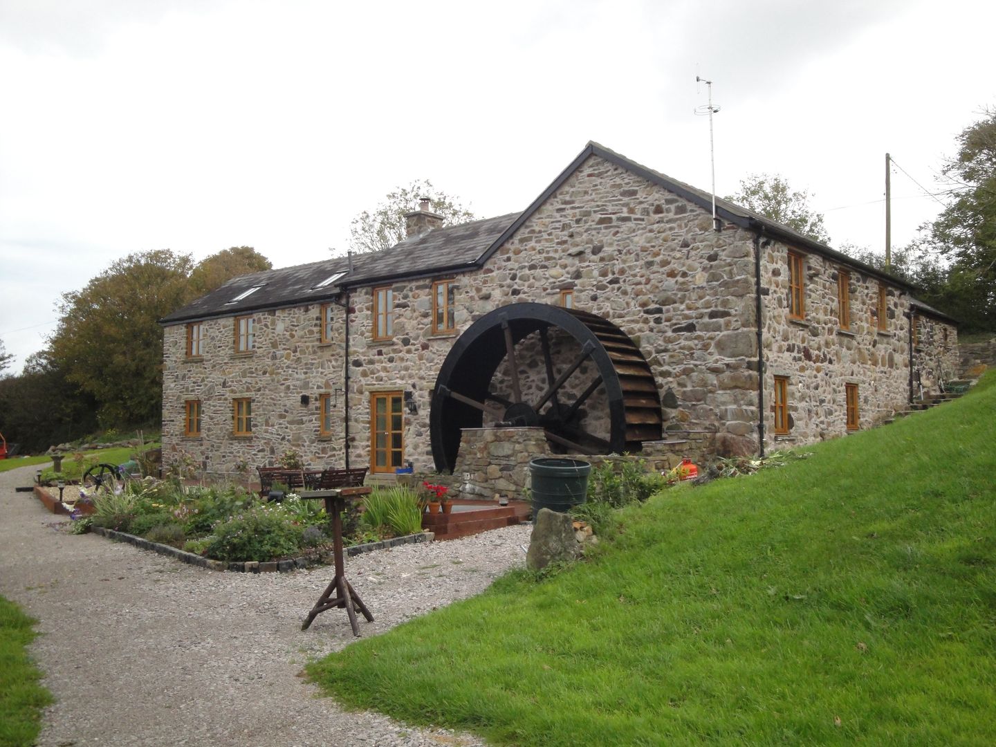 Melin Esgob, Llannerch-y-Medd, North Wales , Capra Architects Capra Architects منازل