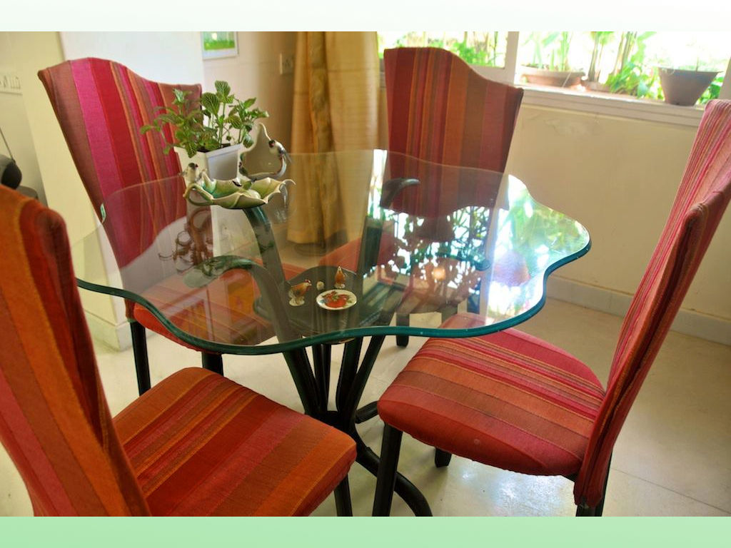 Residence at Andheri, Design Kkarma (India) Design Kkarma (India) Eclectic style dining room