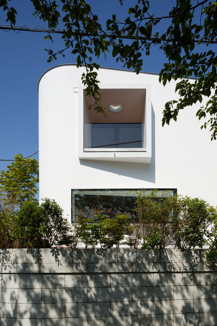 House for green,breeze and light Yaita and Associaes Modern houses