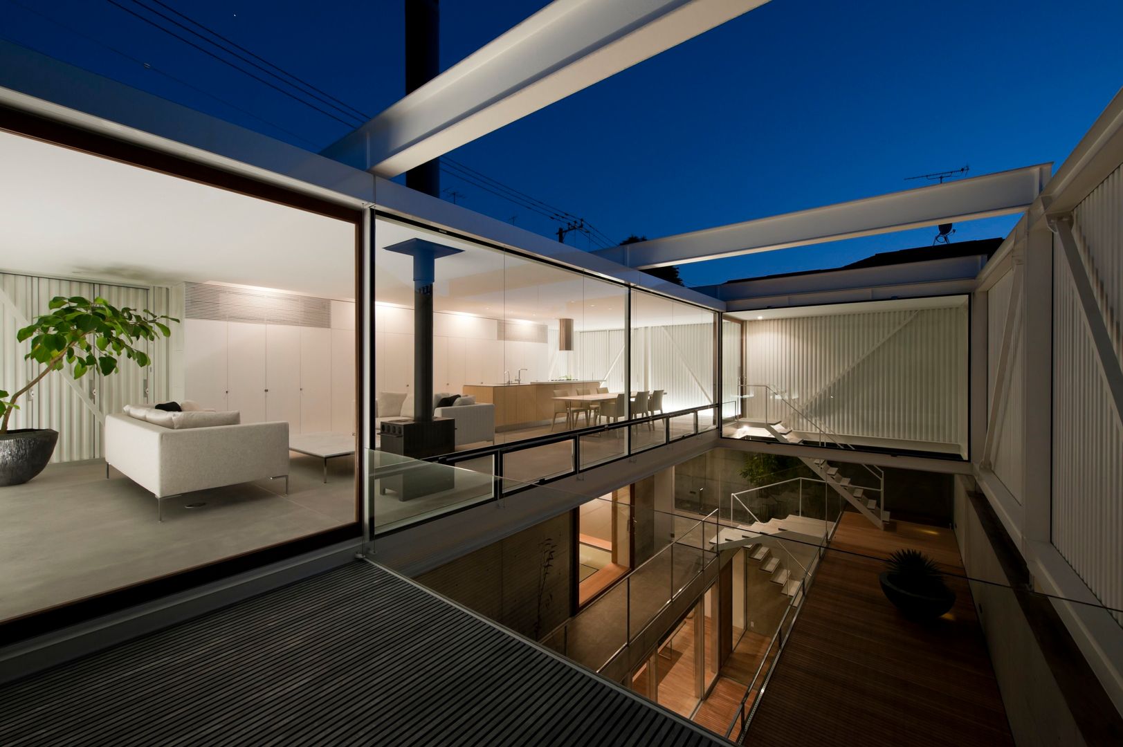 PATIO, Yaita and Associaes Yaita and Associaes Modern style balcony, porch & terrace