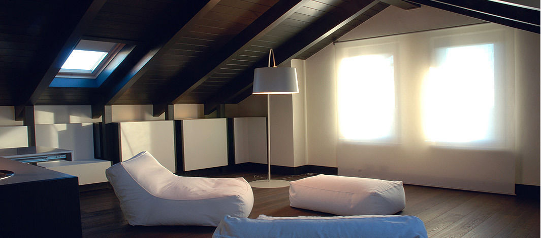 UNA MANSARDA OPEN, Andrea Bella Concept Andrea Bella Concept Minimalist houses