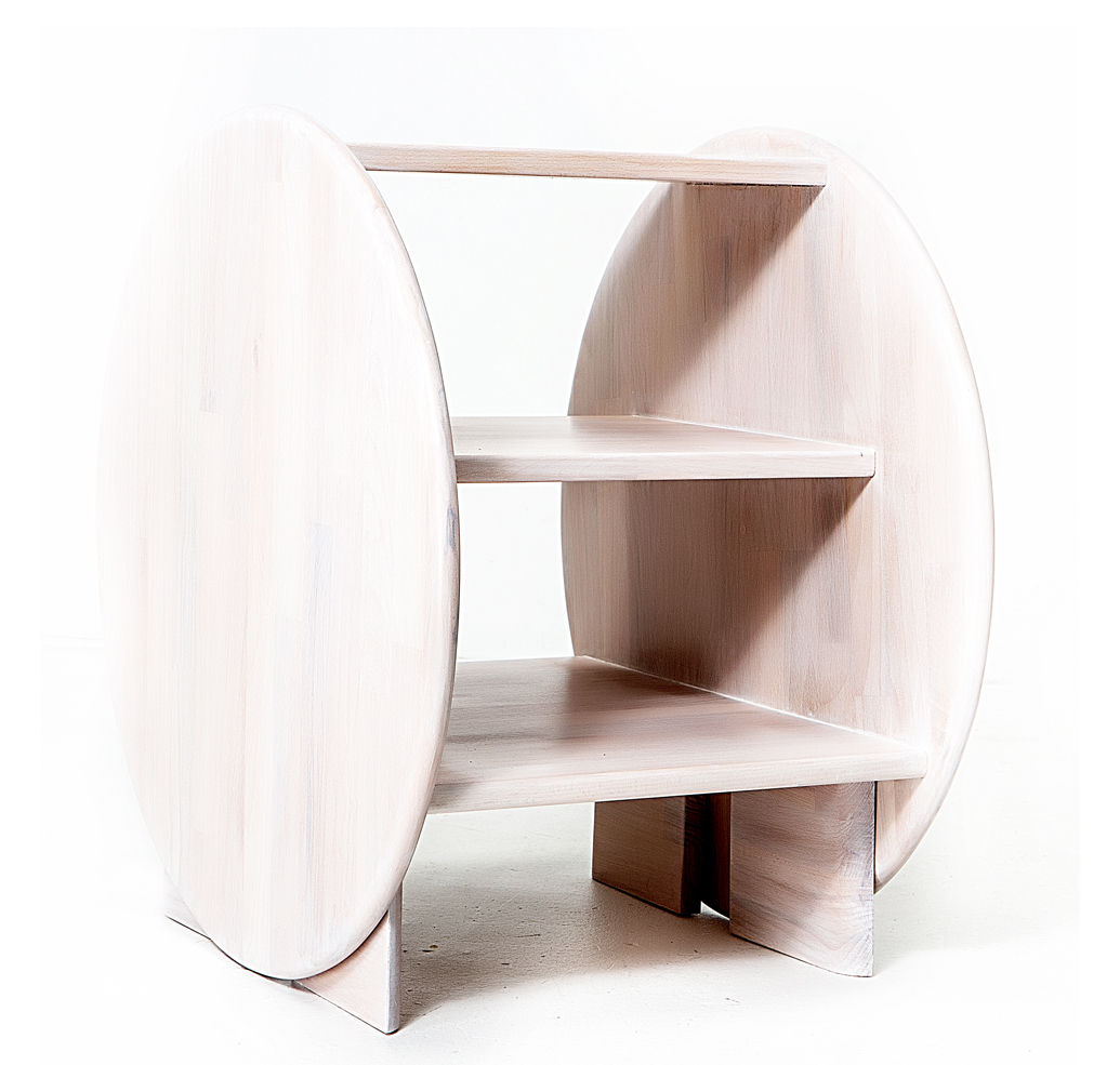 Rolling stepladder, Shigeki Yamamoto Shigeki Yamamoto Ruang Keluarga Modern Side tables & trays