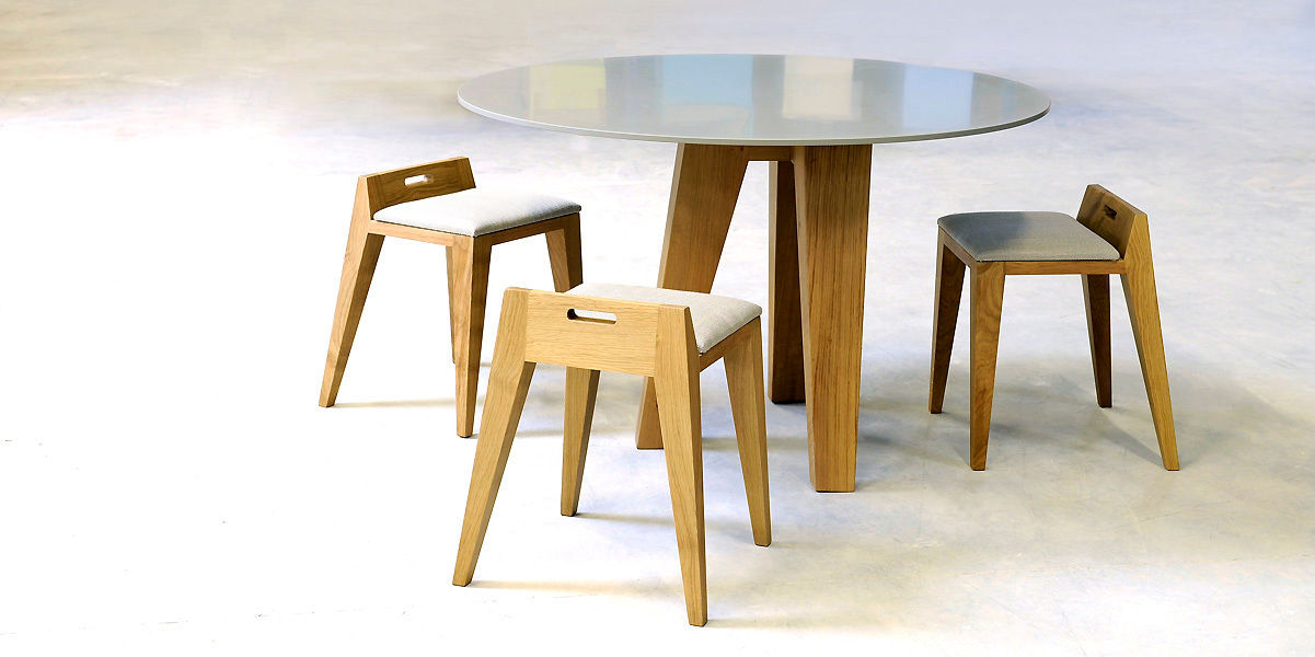 Table om3.0 et tabouret om16.2, mjiila mjiila Dining room Tables