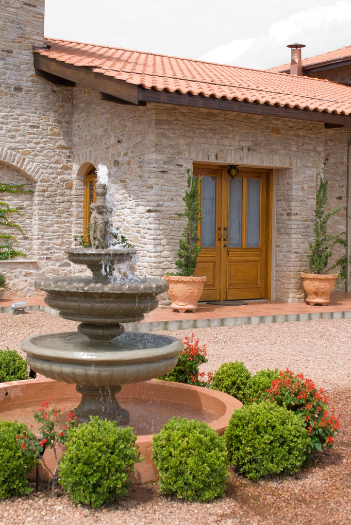 Casa Toscana em Serra Negra, Tikkanen arquitetura Tikkanen arquitetura Country style houses