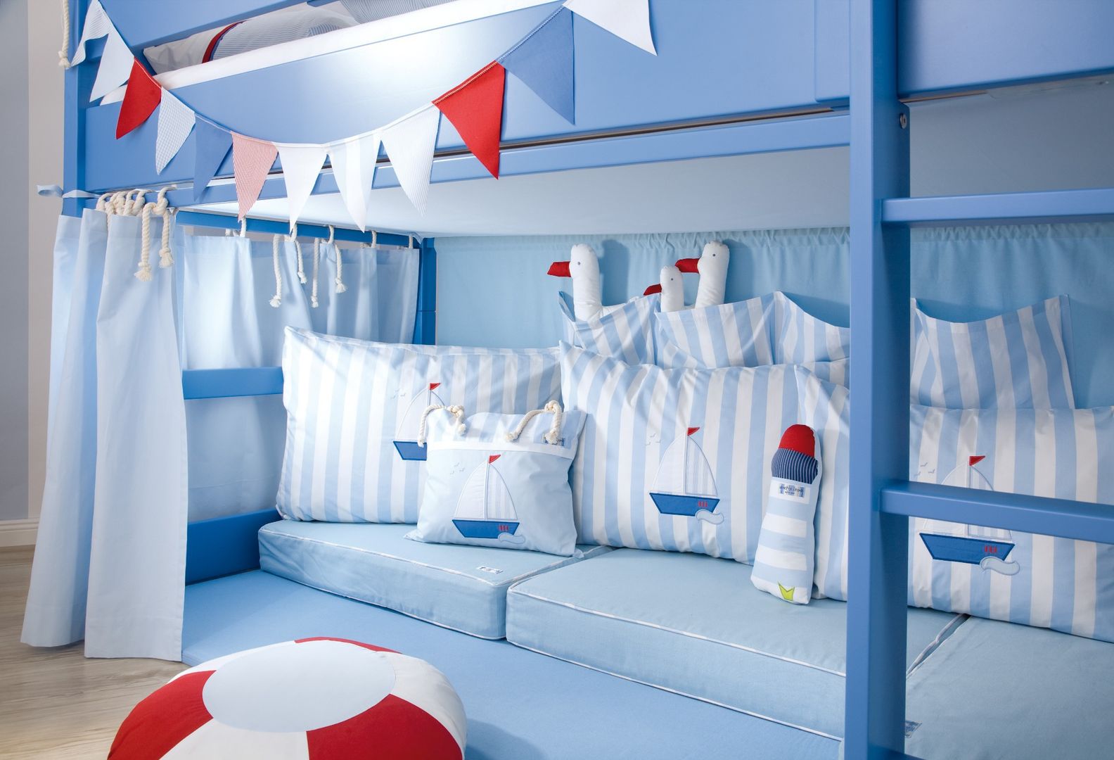 Segelboot , annette frank gmbh annette frank gmbh Nursery/kid’s room Beds & cribs