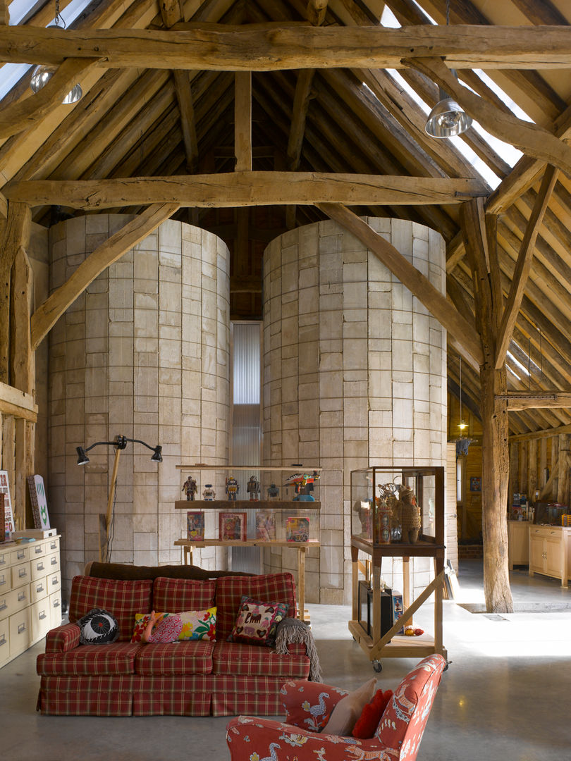 Feering Bury Farm Barn , Hudson Architects Hudson Architects Salas de estilo ecléctico