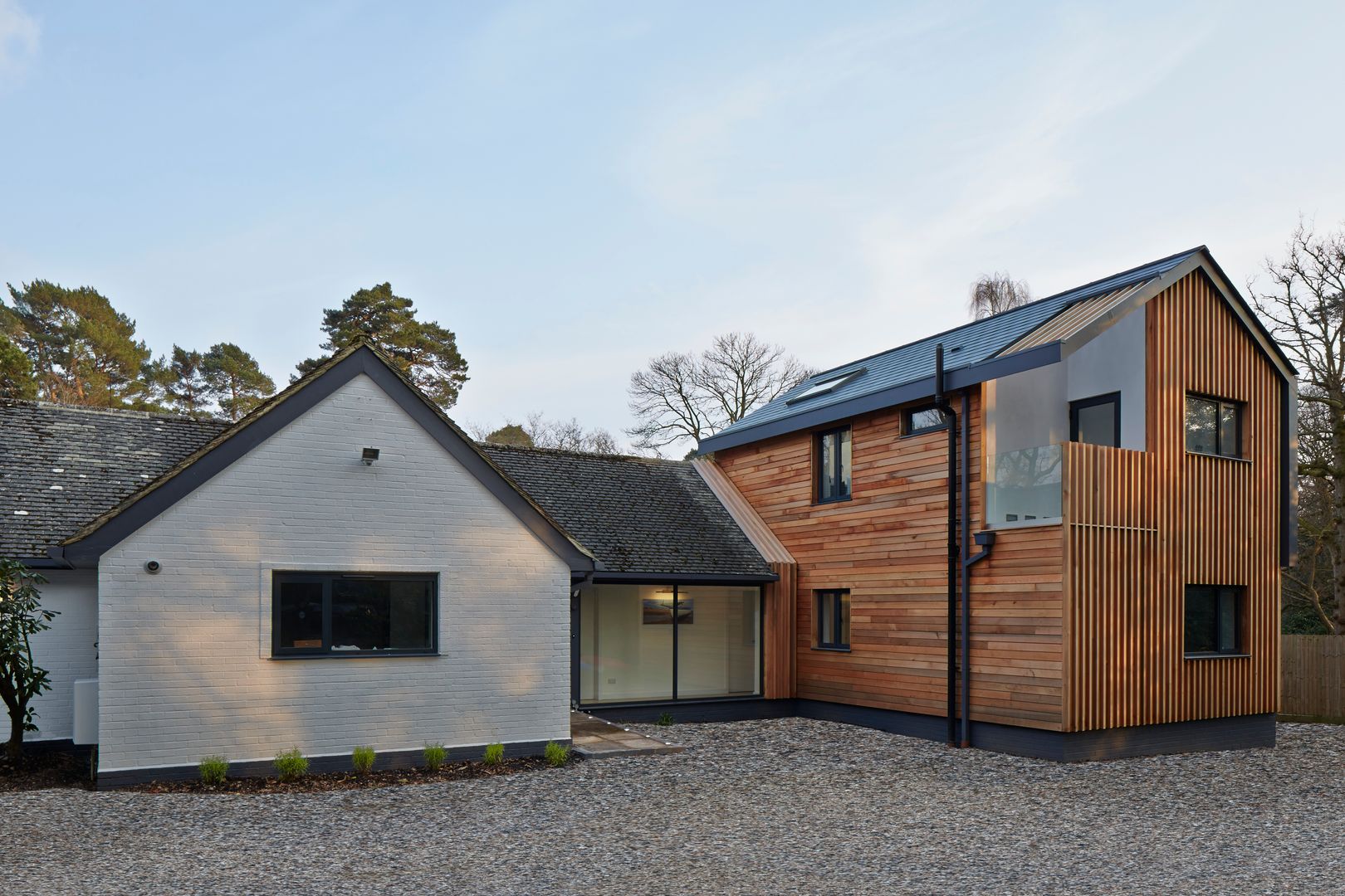 House in Hiltingbury, LA Hally Architect: modern by LA Hally Architect, Modern