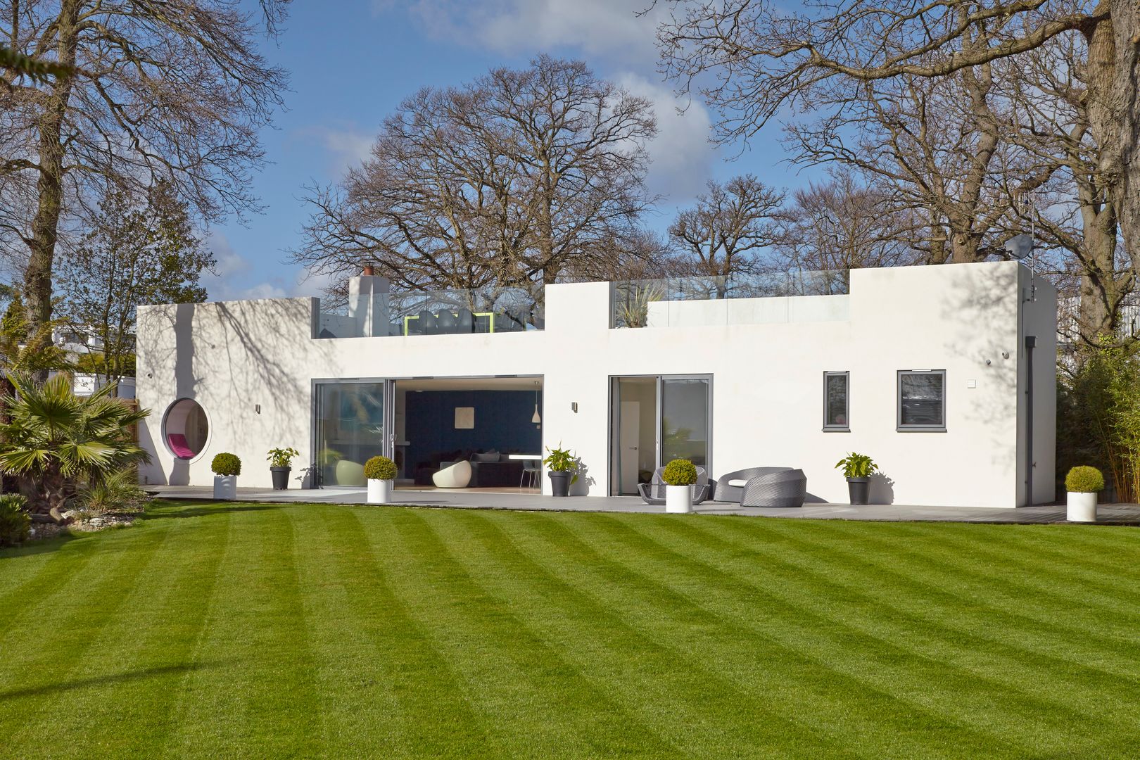 House in Hamble-Le-Rice, LA Hally Architect: modern by LA Hally Architect, Modern