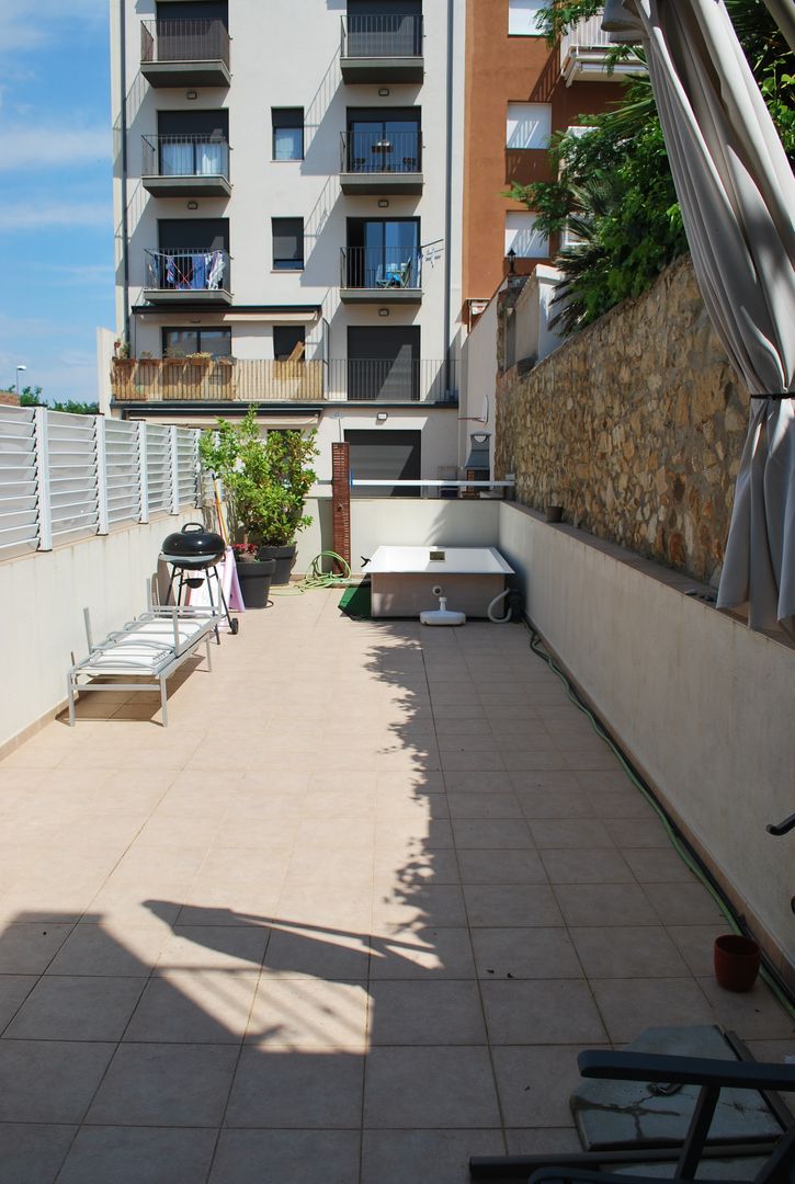 Antes y después terraza Sant Antoni de Calonge , Vicente Galve Studio Vicente Galve Studio Mediterranean style balcony, porch & terrace