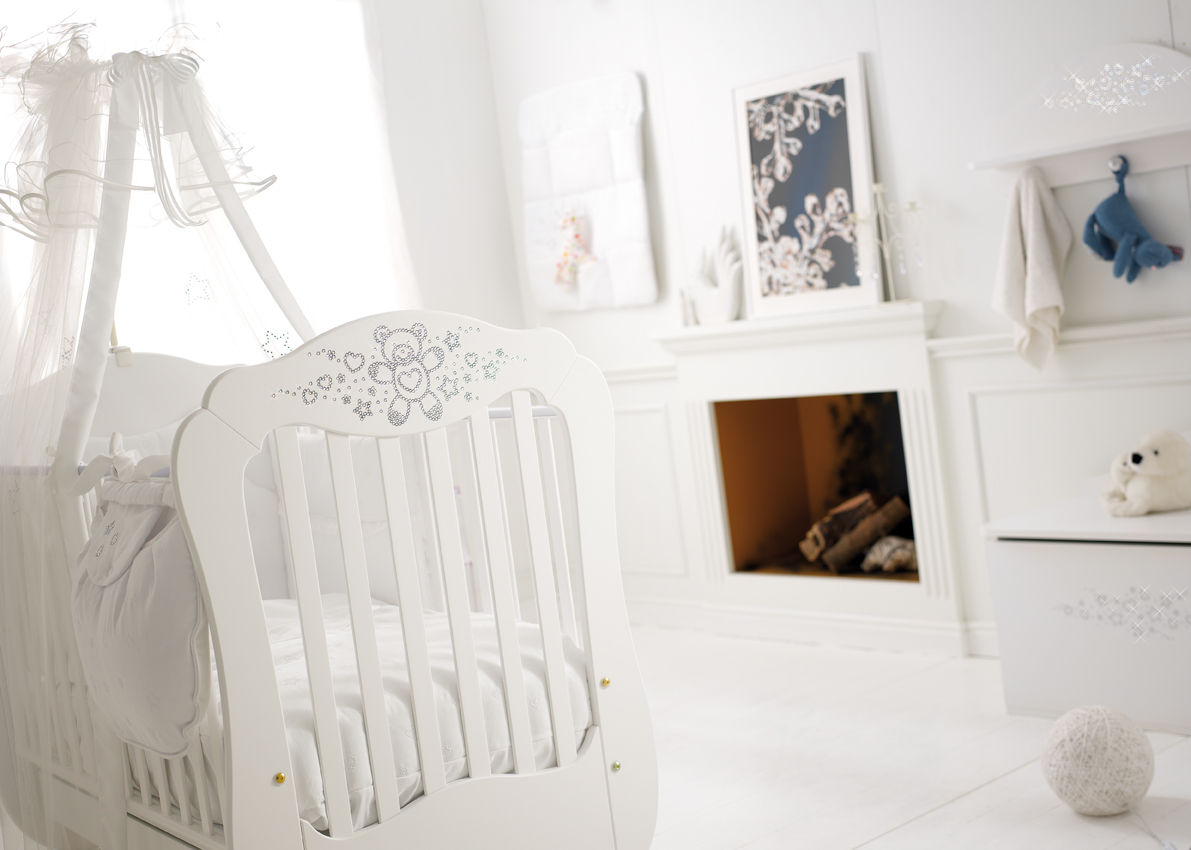 Swarovski Encrusted Cotbed Adorable Tots Nursery/kid’s room Beds & cribs