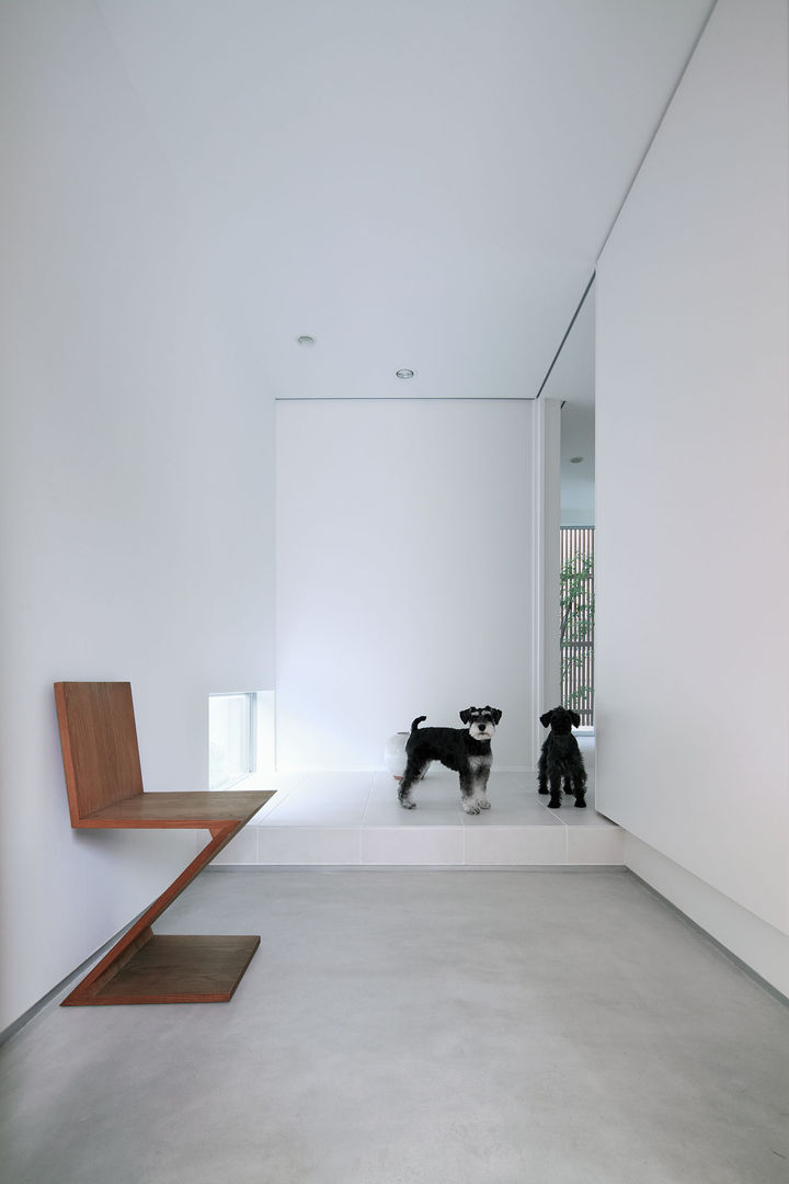 わんわんハウス, ARCHSOL DESIGN ARCHSOL DESIGN Corredores, halls e escadas modernos