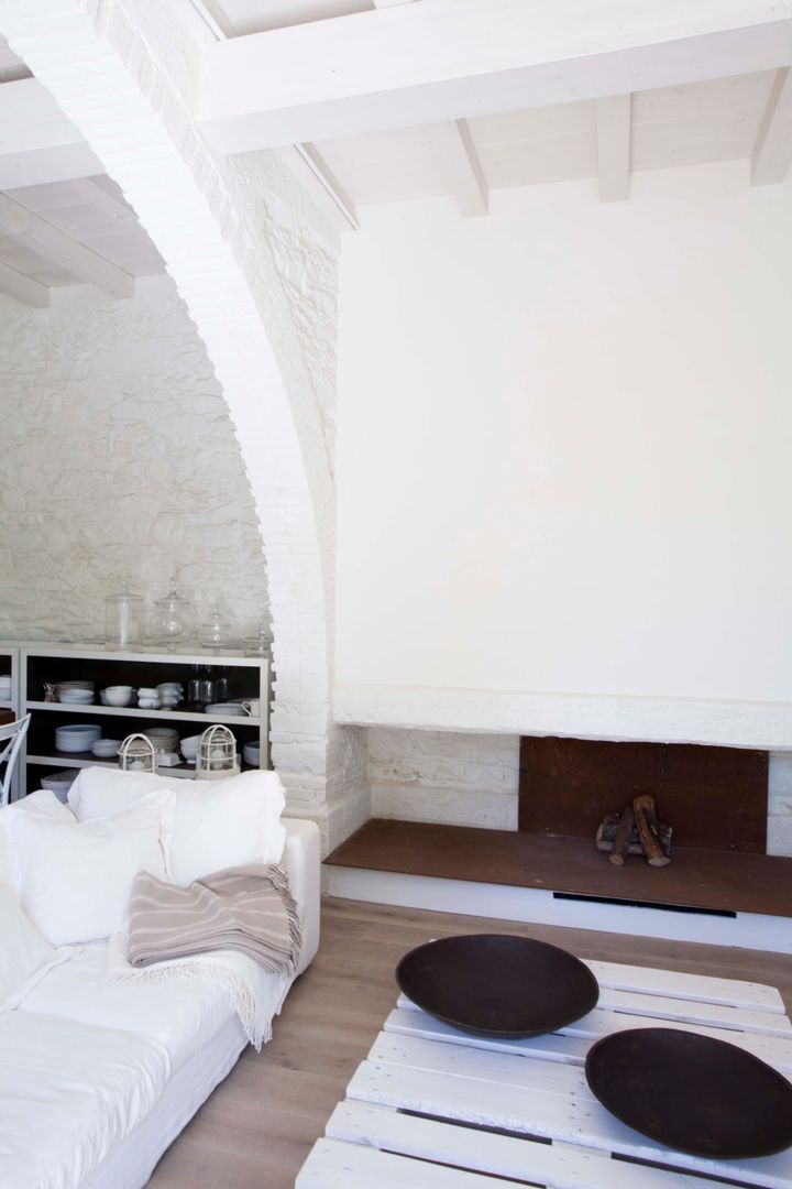 Rustico di Seravezza (Forte dei Marmi), Architetto Silvia Giacobazzi Architetto Silvia Giacobazzi Living room