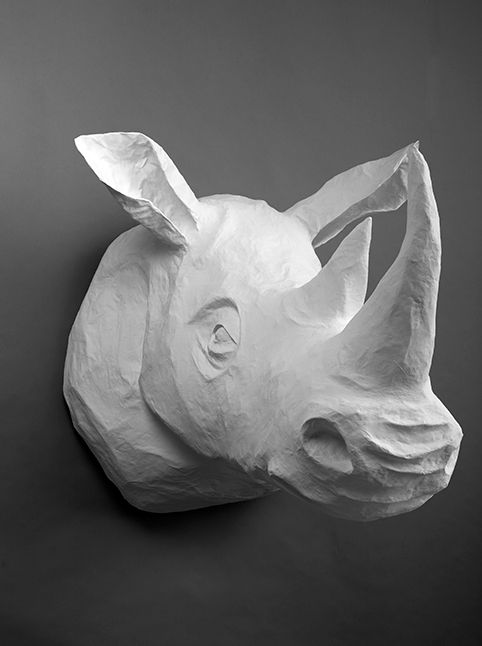 White trrophies in papier mâché, Marie TALALAEFF Marie TALALAEFF غرف اخرى منحوتات