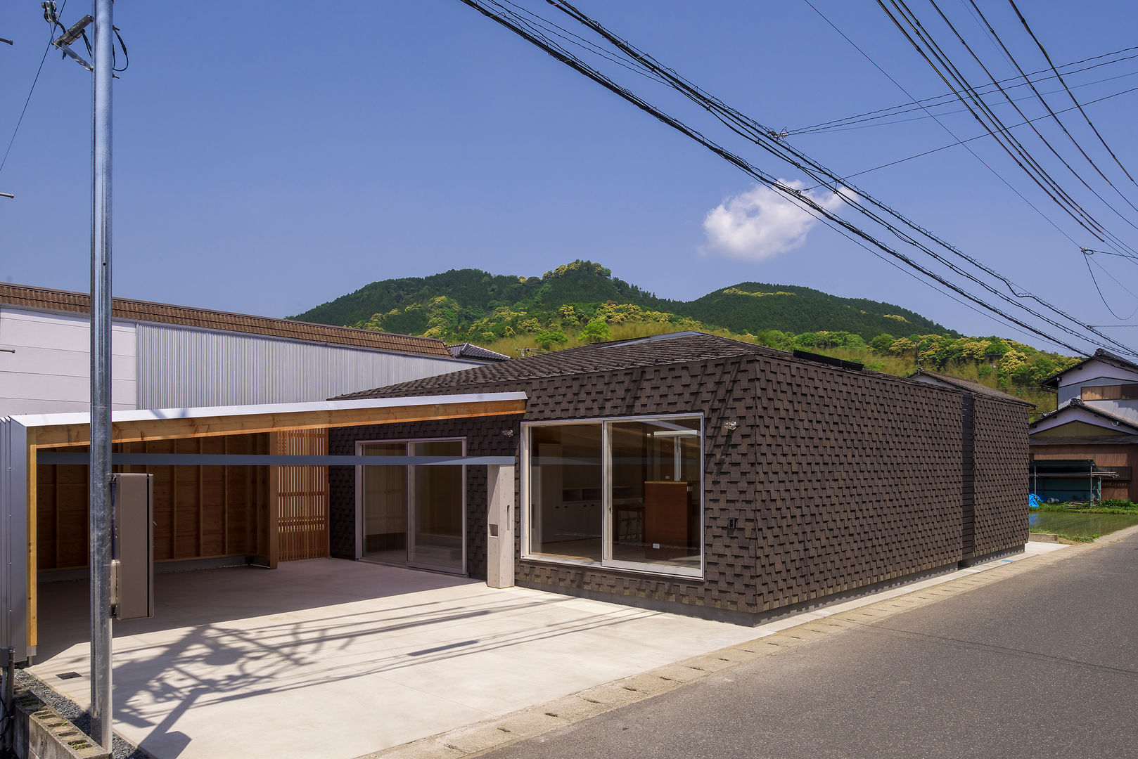 Hikitsuchi House Studio Antena مرآب~ كراج كراجات