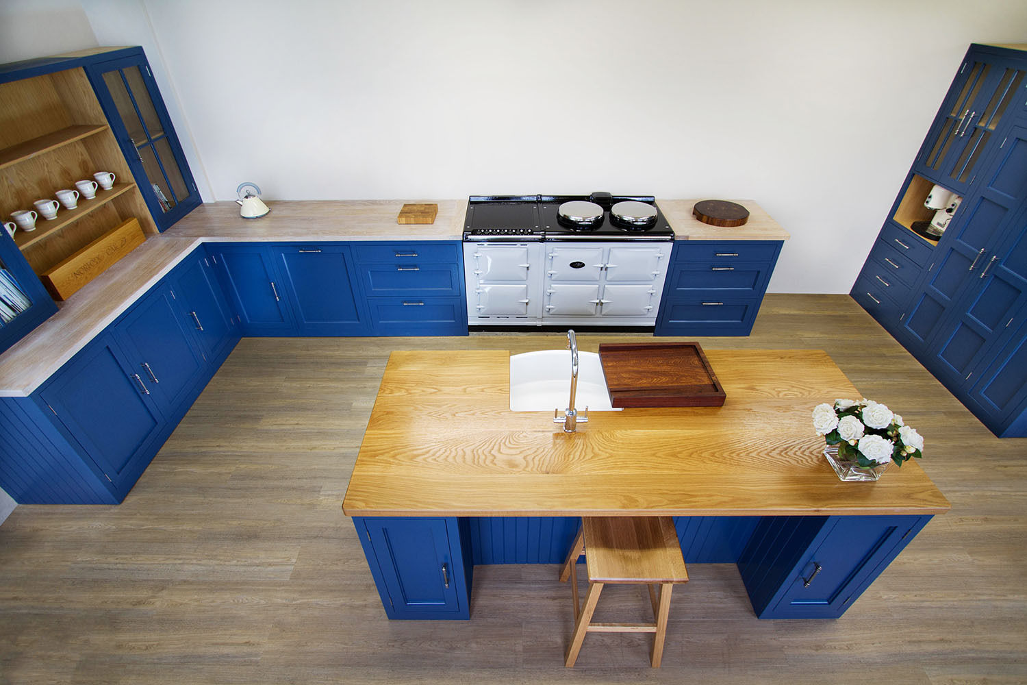 Stiffkey Blue Bespoke Kitchen NAKED Kitchens مطبخ