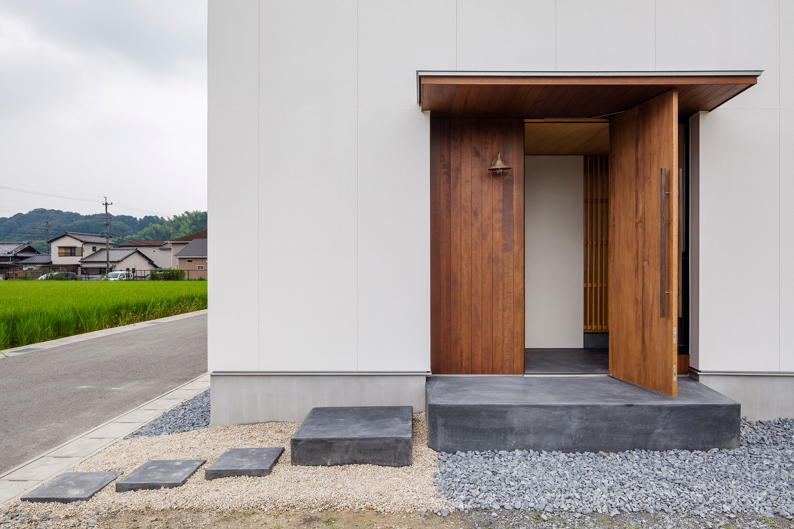 HouseYM, FUMIHITO OHASHI ARCHITECTURE STUDIO FUMIHITO OHASHI ARCHITECTURE STUDIO Rumah Modern