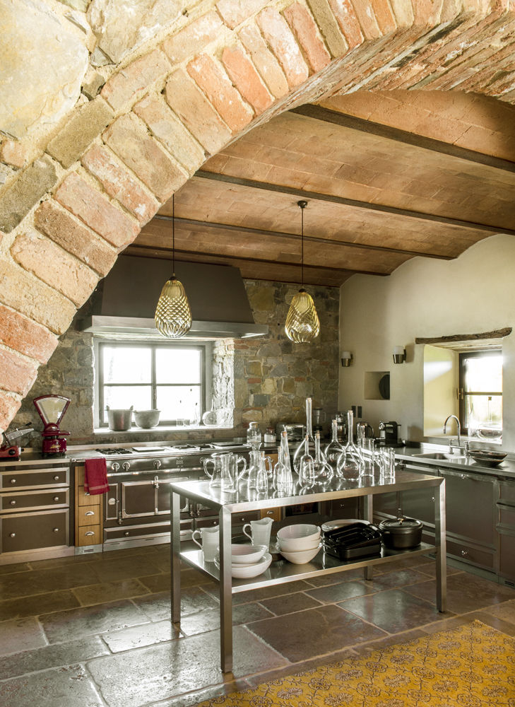 Une Villa Qui a des Inspirations Italienne: Toscane, dmesure dmesure Dapur Gaya Mediteran