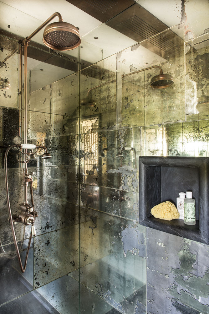 Une Villa Qui a des Inspirations Italienne: Toscane, dmesure dmesure Bathroom