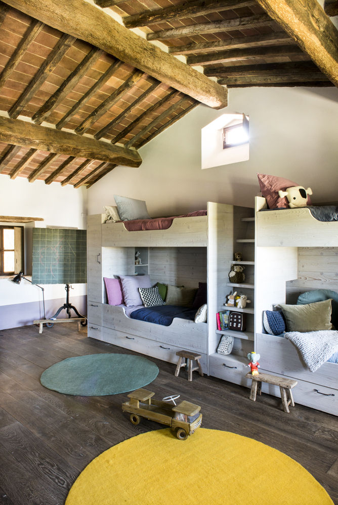 Une Villa Qui a des Inspirations Italienne: Toscane, dmesure dmesure ห้องนอนเด็ก