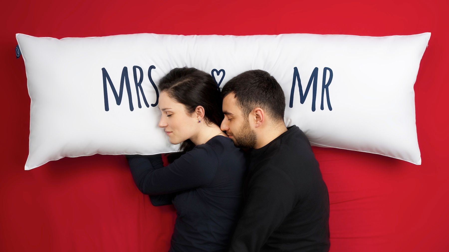 One Pillow "Mr&Mrs" Mr&Mrs Sleep Minimalistyczna sypialnia Akcesoria i dekoracje