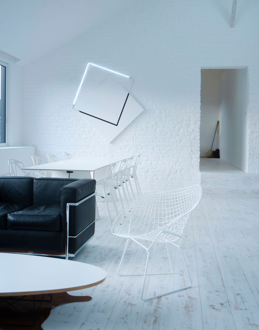 the white loft, mayelle architecture intérieur design mayelle architecture intérieur design Їдальня