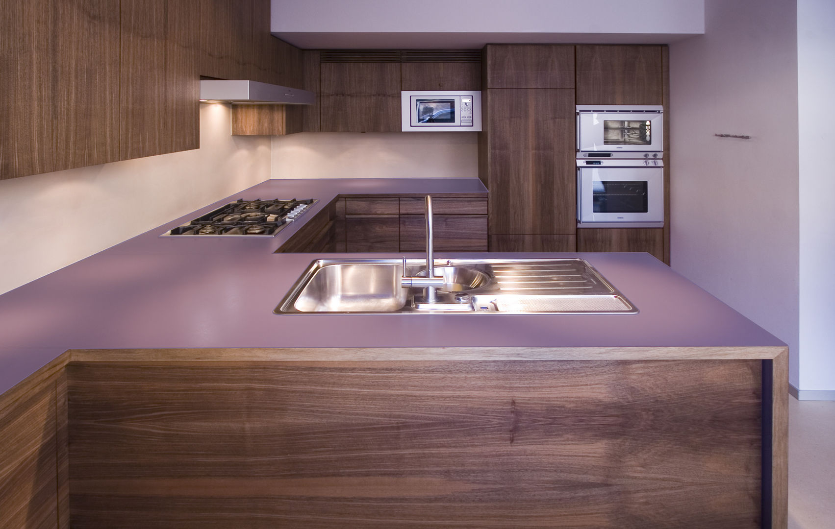 Kitchen tredup Design.Interiors Nhà bếp phong cách hiện đại