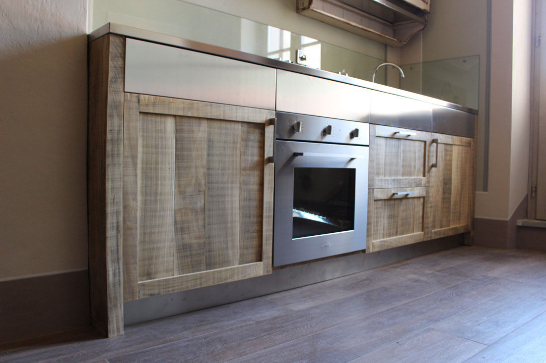 7.3 Kitchen Essenza Legno Cozinhas ecléticas