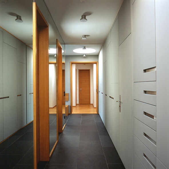 Wardrobe tredup Design.Interiors Modern corridor, hallway & stairs