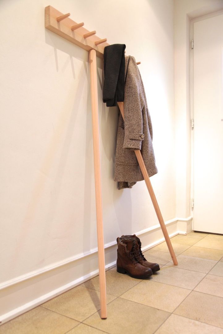 Pecten Garderobe by Scamillus+, mherweg design mherweg design Corridor & hallway Clothes hooks & stands