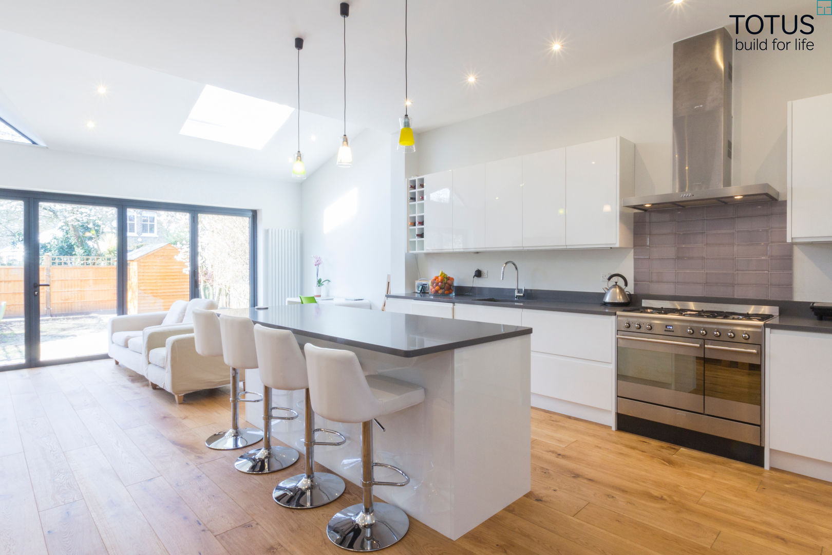 Extension in Sheen, SW14, TOTUS TOTUS Modern kitchen