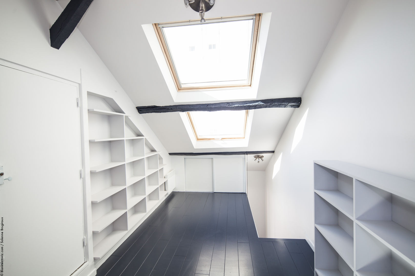 Duplex Lumineux, Solenne Brugiroux Architecte Solenne Brugiroux Architecte หน้าต่าง